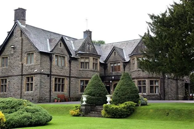 Maes Manor Country Hotel - Dış Mekan