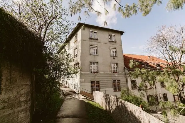 Magas 5 Apartment