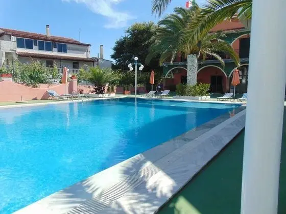 Villa Magdalena Family Studios - Havuz