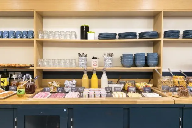 Hotel Magenta 38 by HappyCulture