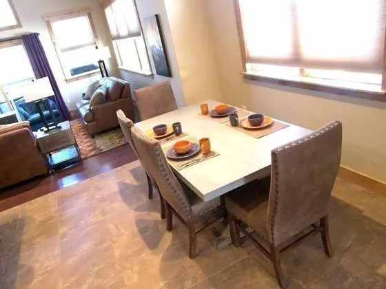 Maggie Townhome 3 Bed 3 Bath - Oda Düzeni