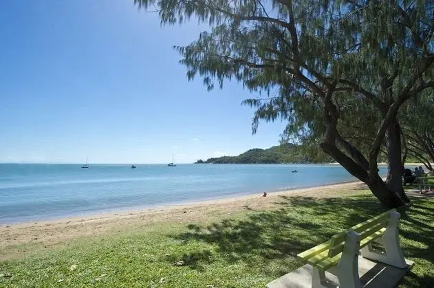 Maggies Beachfront Apt. 12 - Plaj