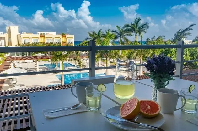 Magia Beachside Condo