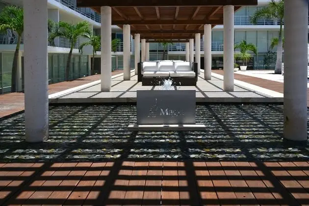 Magia Beachside Condo - Lobi