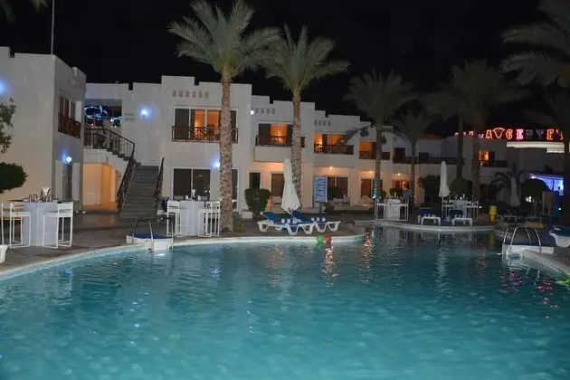 Magic Stay at Le Mirage Hotel
