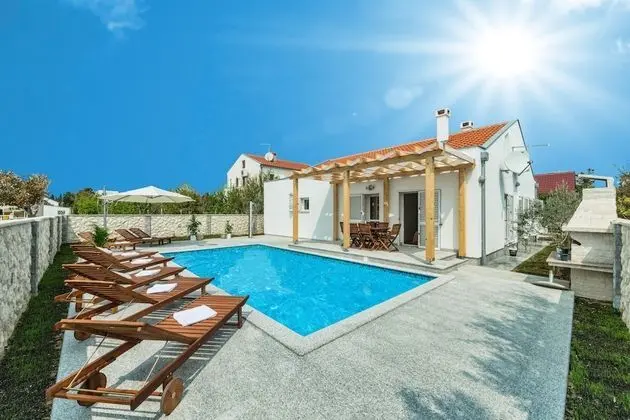 Magical Villa Casa Nova with Pool