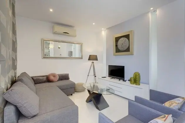 Magical Rooftop Penthouse Best Location IN Sliema