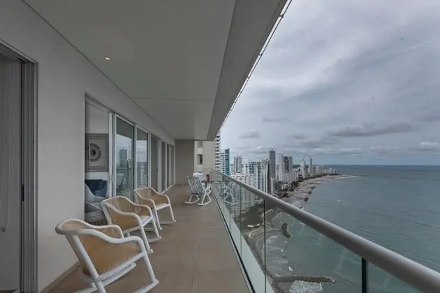 Magical Sunset 3BR Luxurious Apartment Near Centro Historico
