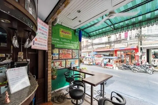 Magnific Guesthouse Patong - Lobi