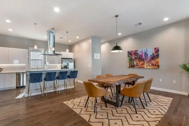 Magnificent 4 Bedroom Townhouse near Lafitte Greenway - Öne Çıkan Resim