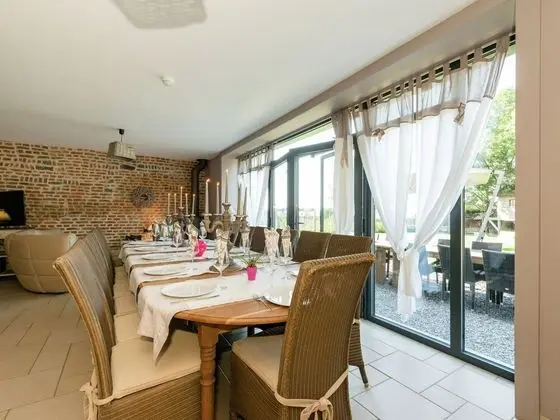 Magnificent Character Cottage with Spa Tub near Marche-en-Famenne - Yerinde Yemek