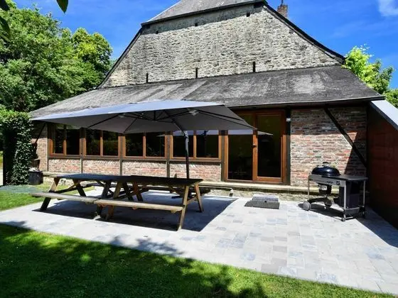 Magnificent Holiday Home in Baronville With Heated Pool & Billiards - Dış Mekan