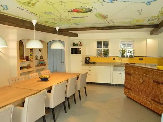 Magnificent Holiday Home in Haaren With Terrace - Yerinde Yemek
