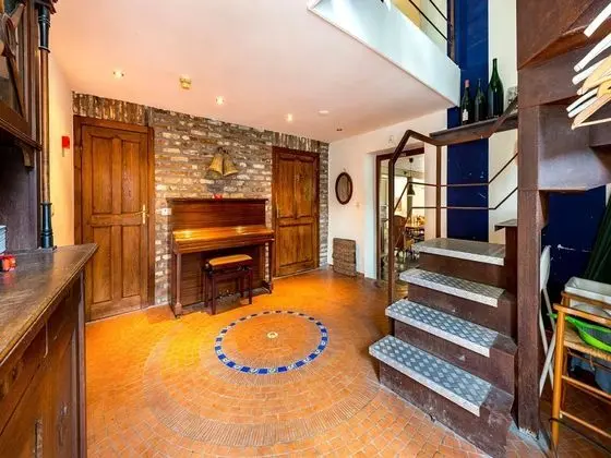 Magnificent Holiday Home in Sint-martens-voeren With Garden - Lobi