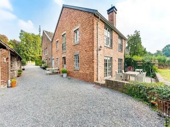 Magnificent Holiday Home in Sint-martens-voeren With Garden - Öne Çıkan Resim