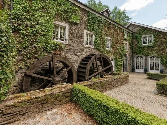 Magnificent Manor in Vresse-sur-semois With Sauna