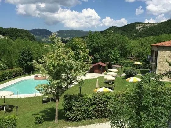 Magnificent Mansion in Apecchio With Swimming Pool