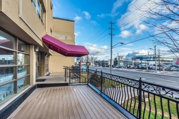 Magnificent Studio at Leaside -10 Mins to Downtown