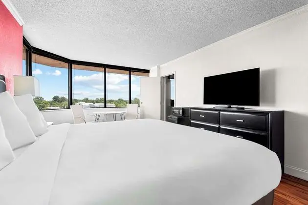 Magnolia Bluffs Casino Hotel, BWPremier Collection