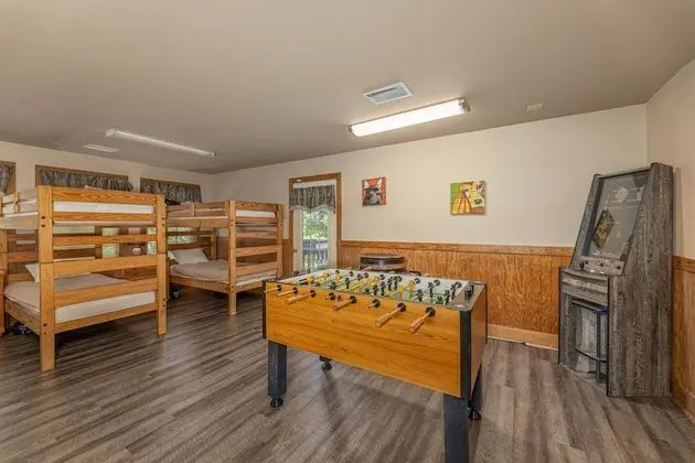 Magnolia Place 5 - Eight Bedroom Chalet - Oda