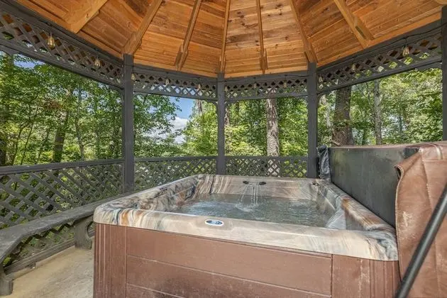 Magnolia Place 5 - Eight Bedroom Chalet - Spa