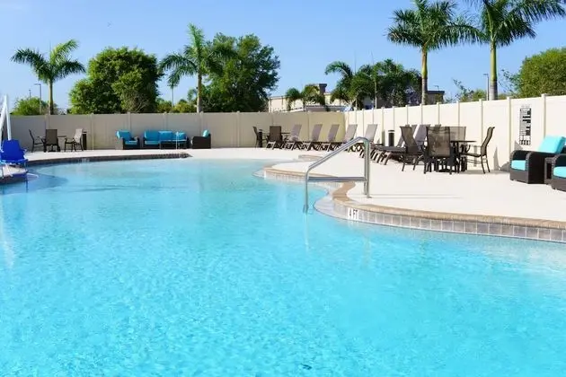 Magnolia Pointe, BW Signature Collection - Havuz