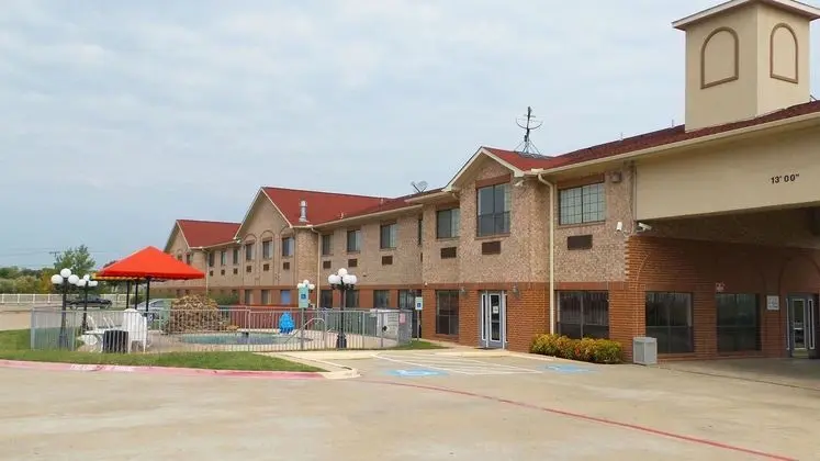 Magnuson Hotel Cedar Hill