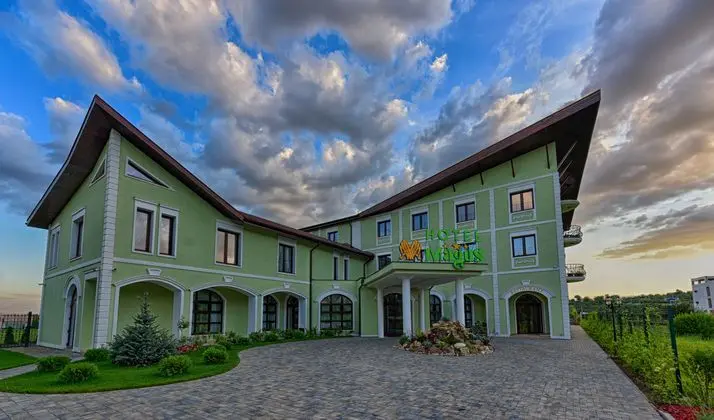 Magus Hotel - Genel
