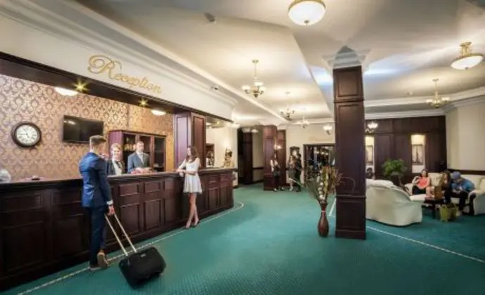 Magus Hotel - Lobi