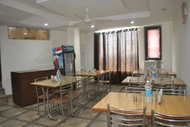 Hotel Maha Luxmi Palace - Yerinde Yemek