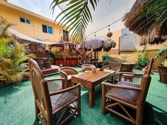Mahasand Suites, Hostel & Hotel - Yerinde Yemek