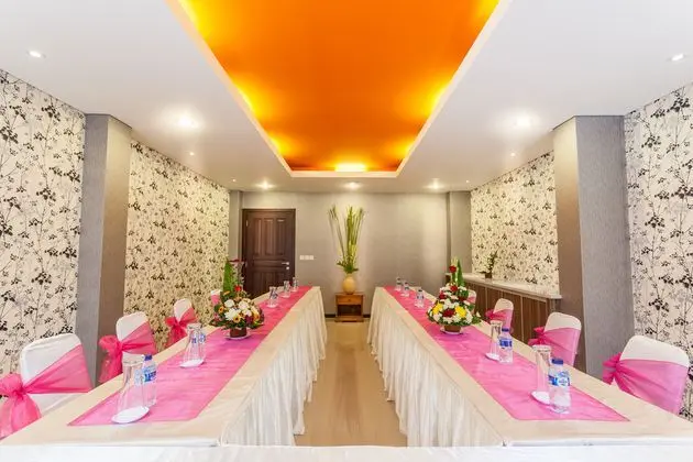 Mahatma Residence - İş / Konferans