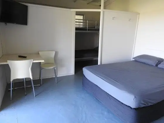 Mahia Beach Motel and Holiday Park - Oda