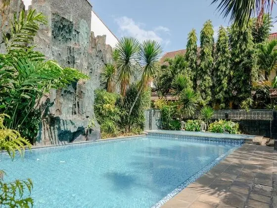 Hotel Mahkota Plengkung