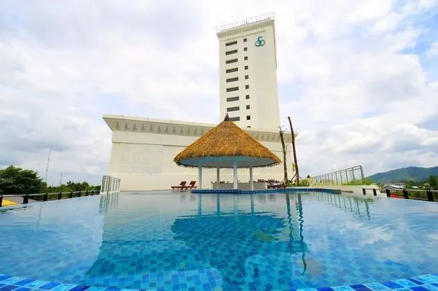 Mahkota Hotel Singkawang - CHSE Certified - Havuz