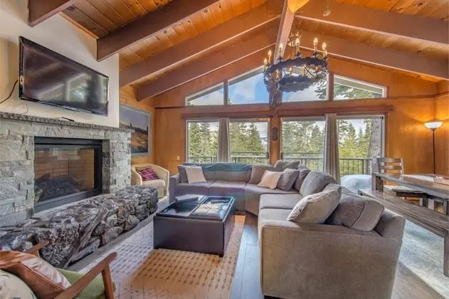 Mahogany by Avantstay Snowbird Cabin w/ Full Chamberlands Access!
