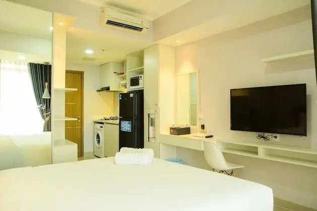 Mahogany Suites Studio Room The Oasis Apartment Cikarang