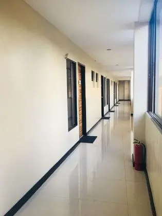Mahogany Tourist Inn - İç Mekan