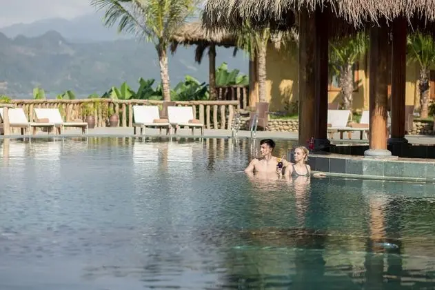 Mai Chau Hideaway Resort - Havuz