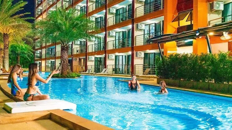 Mai Khao Beach Condotel - Havuz