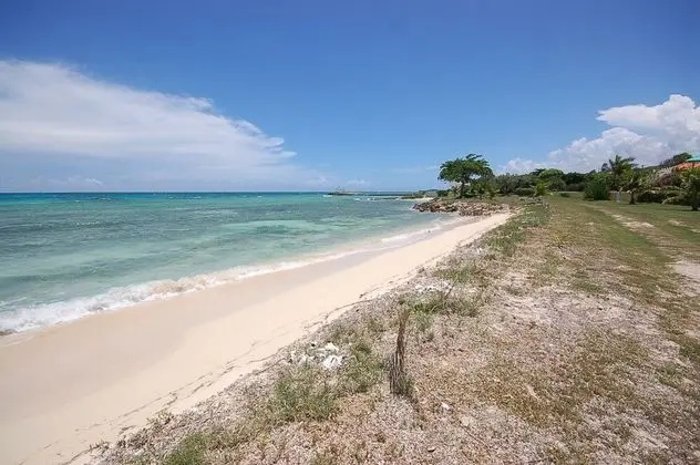 Mai Tai Villa, 4BR by Jamaican Treasures - Plaj
