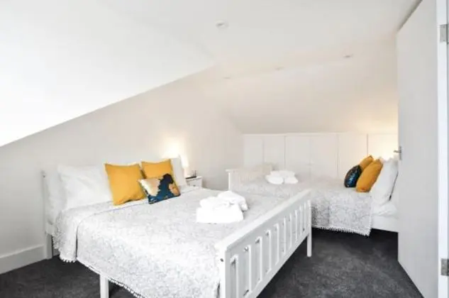 Maida Vale Queens Park Warwick Avenue