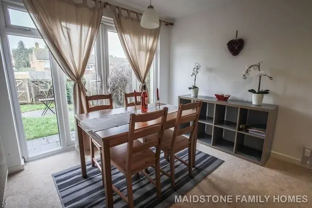 Maidstone Family Homes - Fernhill - Yerinde Yemek