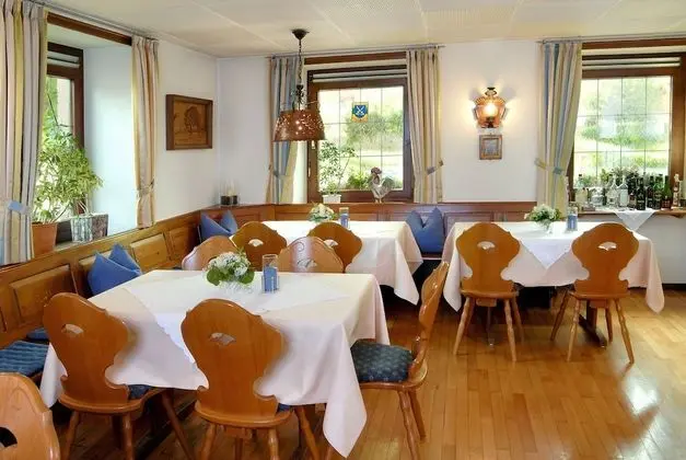 Maien Hotel & Restaurant - Yerinde Yemek