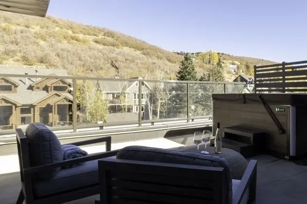 Main Street Retreat by Avantstay Stunning Townhouse in the of Park City