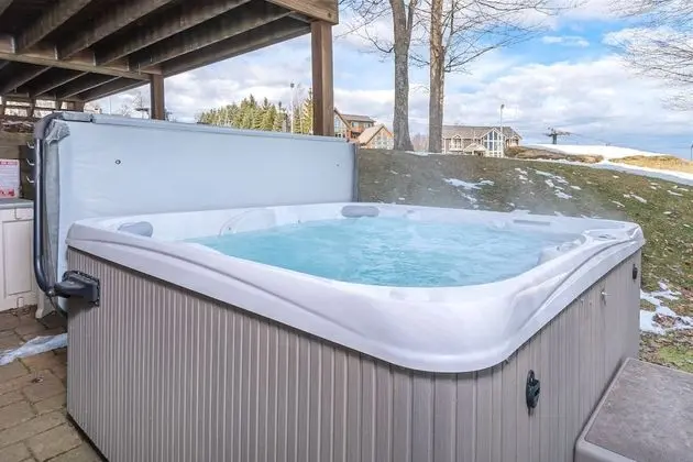 Main Street Retreat - Spa