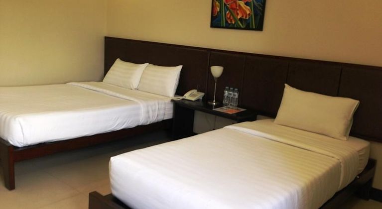 Main Hotel and SuitesFotoğrafı