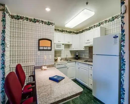 MainStay Suites Airport