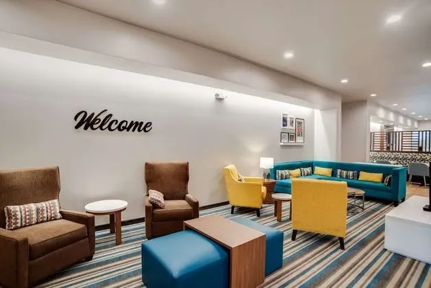MainStay Suites - Lobi