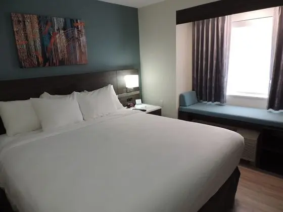 MainStay Suites Clarion, PA near I-80 - Oda